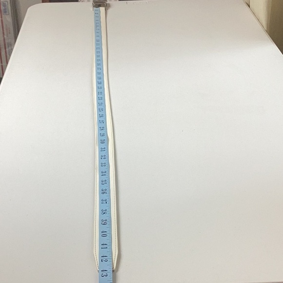 Slidebelts  White Unisex Ratchet Belt. - Picture 2 of 8